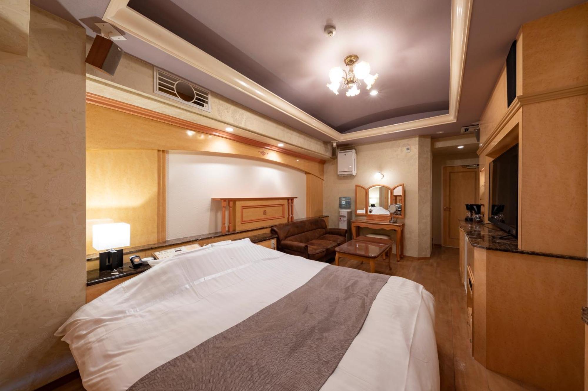 Hotel Luna Sendai -Adult Only Екстериор снимка