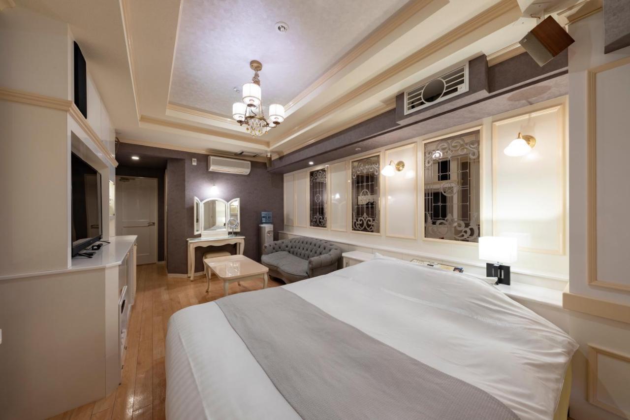 Hotel Luna Sendai -Adult Only Екстериор снимка
